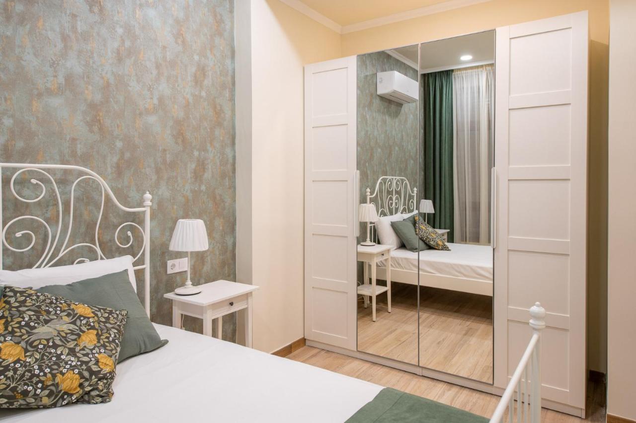 Simone Apartments Madrid Exterior photo