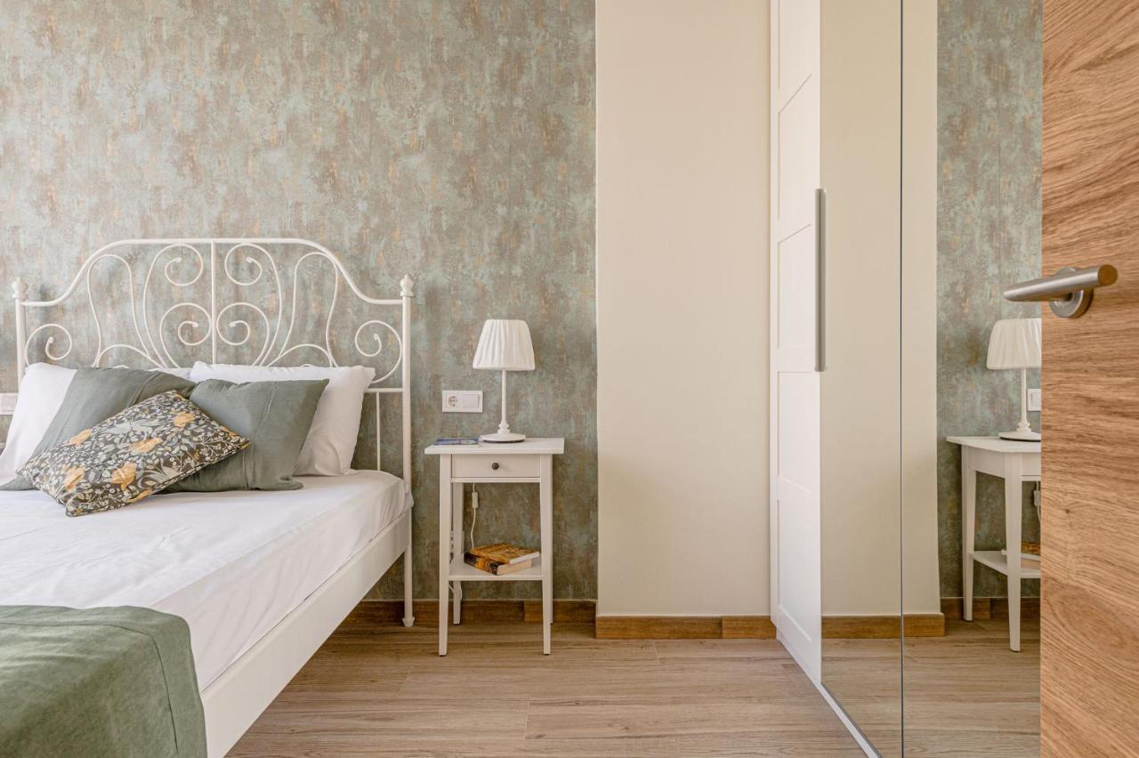 Simone Apartments Madrid Exterior photo